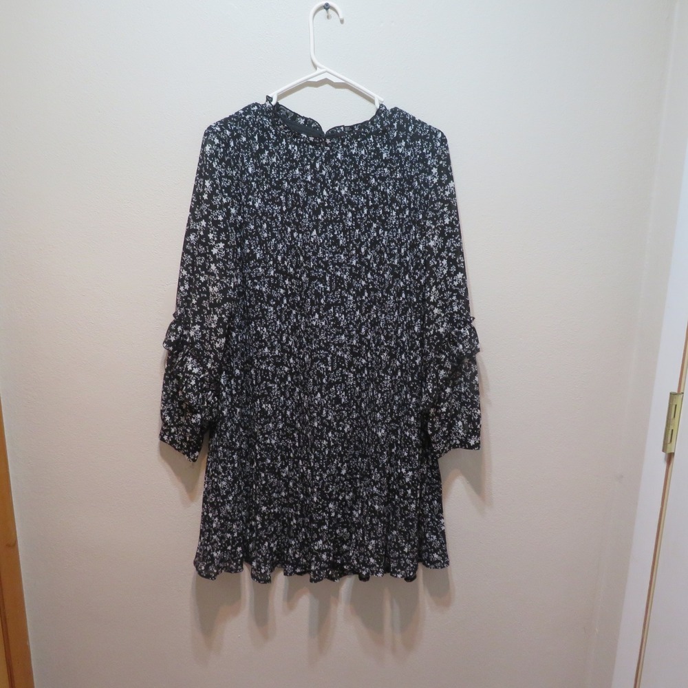 Zara Basic Black White Floral Pleated Mini Dress Ruffle Sleeve Keyhole Medium